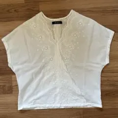 nano 刺繍入りホワイト半袖シャツのサムネイル