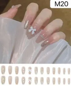 ネイルチップ　3Dリボン　ゴールド　ミニダイヤM20 24枚　粘着テープ付き