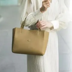 【美品】CLEDRAN リベン　レザー　トートバッグ（M） オリーブのサムネイル