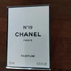 新品　包装美　CHANEL N°19 パルファム 15ml