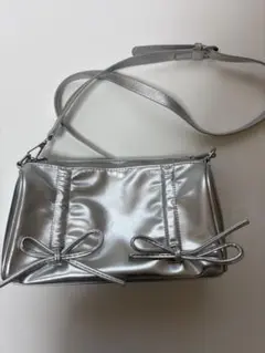 シルバー リボン付きショルダーバッグ