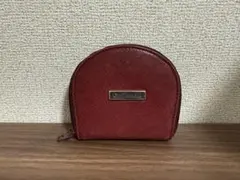 赤いラウンド型コインケース
