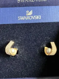 ★SWAROVSKIスワロフスキー　ピアス【両耳用】ゴールド　パール
