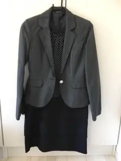 2回着用　ドットワンピース スーツ　9号　7部袖　卒業式