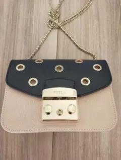 FURLA メトロポリス ショルダーバッグ ピンクフラップつき