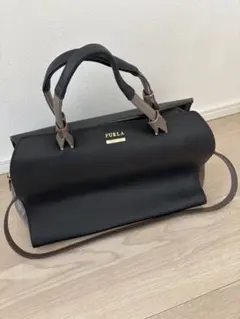 FURLA 黒 トートバッグ　ヴィーナスのサムネイル