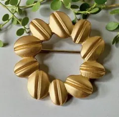 ノルディックゴールドナッツ　木の実リースブローチ｜北欧 ナチュラル　シンプル