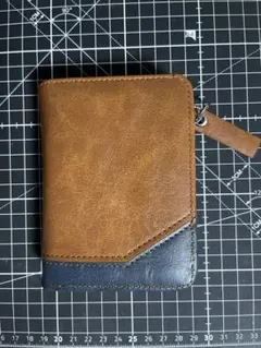 PUレザー　二つ折り財布