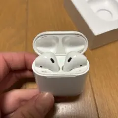 AirPods 第二世代　本体両耳＋充電ケース