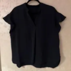 Honeys ネイビー Vネック フリル袖 ブラウス　ゆったりLサイズのサムネイル