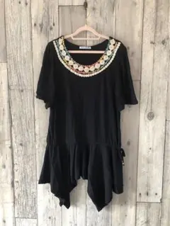 【夏物セール】半袖トップス チュニック 黒 お花のコットンレース付き M