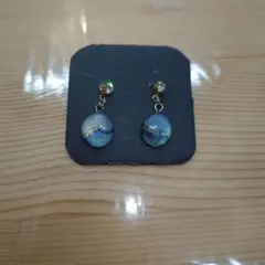 青色ドロップ型ピアス