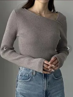 美品★ルエレ Louere アシメネックリブニット　グレー　Sサイズのサムネイル