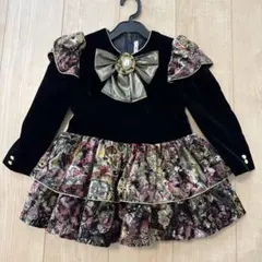 黒金花柄ワンピース　105cm