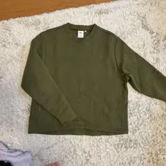 Puma オリーブグリーン クルーネック スウェット