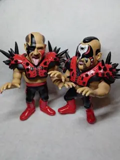プロレスラーのロード・ウォリアーズのフィギュアのサムネイル