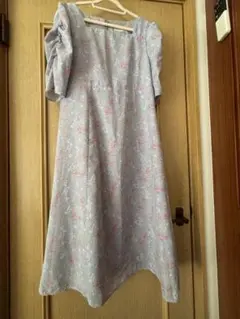 フラワープリント ワンピース 薄紫色