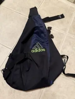 adidas ショルダーバッグ ブラック/ネイビー
