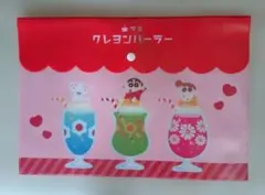 B5サイズ　クレヨンしんちゃん クレヨンパーラー　ボタン付きファイル