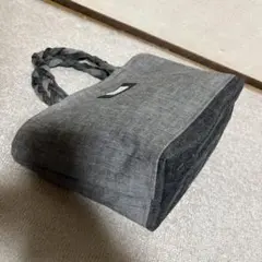 (大容量)ブラックデニム　トートバッグ　編み込み持ち手と合皮タグがオシャレ