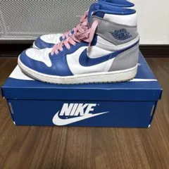 Nike Air Jordan 1 Retro High OGのサムネイル