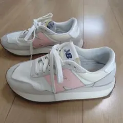 ニューバランス　237 スニーカー　23センチ