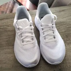 24.5ユニセックスadidas ホワイト スニーカー