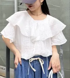 TYPY シアーラッフル襟ブラウス　Fのサムネイル