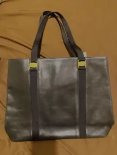 Ferragamo ネイビー 本革 トートバッグのサムネイル