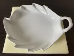 皿　ロイヤル コペン バーゲン リーフディッシュ　白のサムネイル