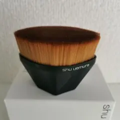 shu uemura ファンデーションブラシ petal 55のサムネイル
