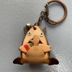 沖縄限定 サメ？レザーキーホルダーのサムネイル