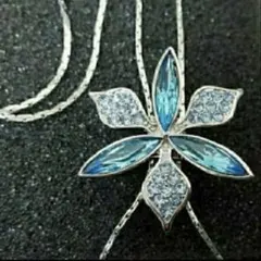 クレマチス スワロフスキー エレメンツ ラリアット ネックレス