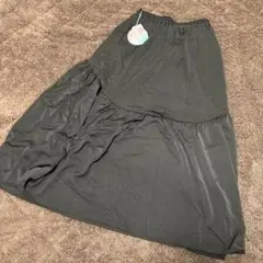 しまむら＊ilsolore 陽さん サテンティアードスカート 濃黒 Sサイズ