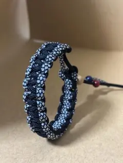 編み込みデザインブレスレット 黒と白