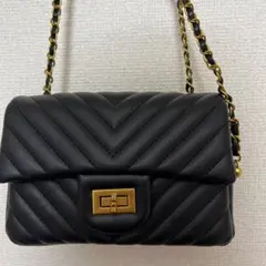 ブラック キルティングレザー ショルダーバッグ