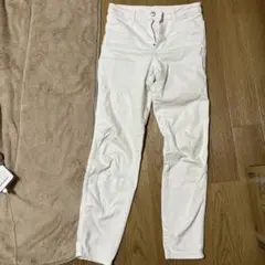 ホワイト スキニーデニム ボタンフライ