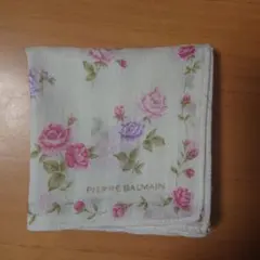 PIERRE BALMAIN 花柄ハンカチ