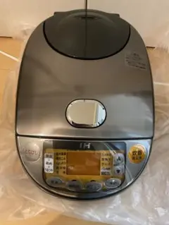 象印　IH炊飯ジャー　極め炊き　NP-VL10 炊飯器のサムネイル