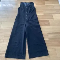 N黒いボタン付きサロペット サイズ　　M