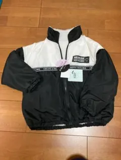 新品　アウター　キッズ130サイズ　ジャンパー　リバーシブル　裏もこもこ暖か仕様