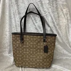 Coach ベージュ ロゴ柄 トートバッグ