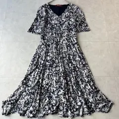 最高級✨マックスマーラ 伸縮ジャージー 花柄 ワンピース 紺 M 美シルエットのサムネイル