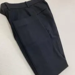 ユニクロ　黒　スーツパンツMサイズ