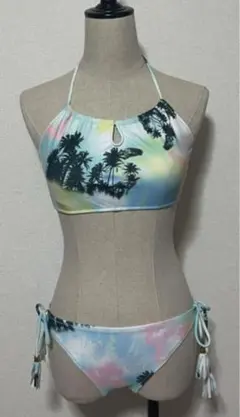 MILSQUR ミルスクワー 水着のサムネイル
