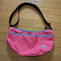 CHUMS バナナショルダーバッグ ピンク 水色 ショルダーバッグ