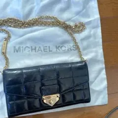 マイケルコースMICHAL KORS キルティング チェーンショルダーバッグ財布