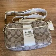 COACH ショルダーバッグ　モノグラムデザイン