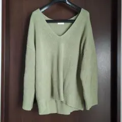 LOWRYS FARM ライトグリーン Vネックニット