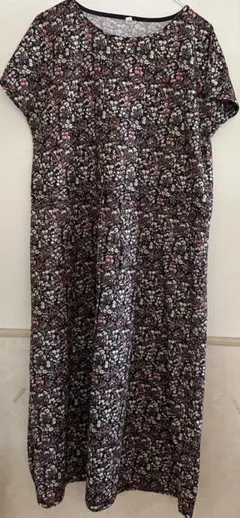 お値下げ❤︎お上品な花柄 ❤︎ゆったりワンピース　茶色ベース